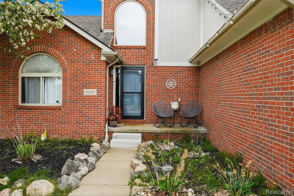 31197 Jaguar Drive Chesterfield Township MI 48047