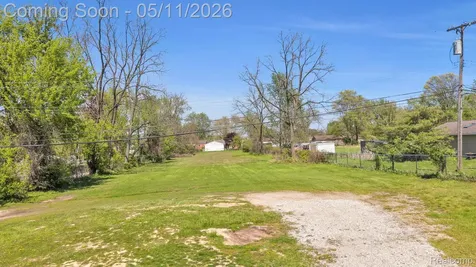 33152 Ann Arbor Trail Westland City MI 48185