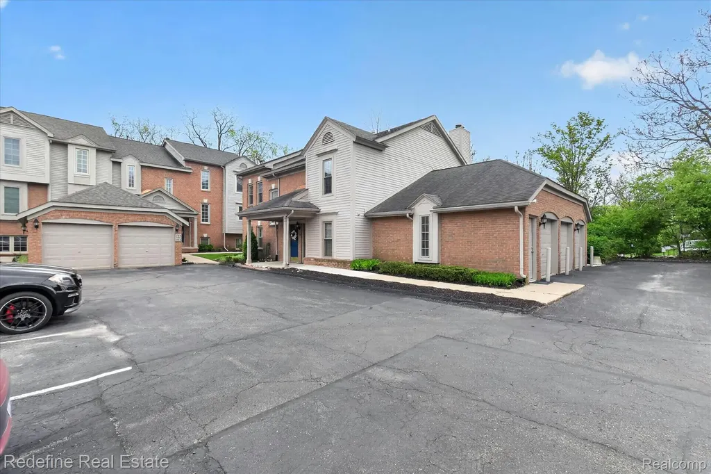 780 York Street Plymouth City MI 48170