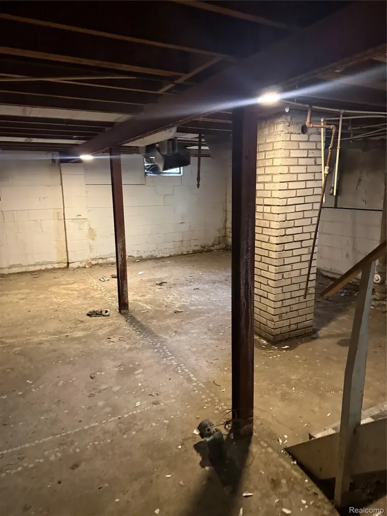 3218 Trumbull Avenue Flint City MI 48504