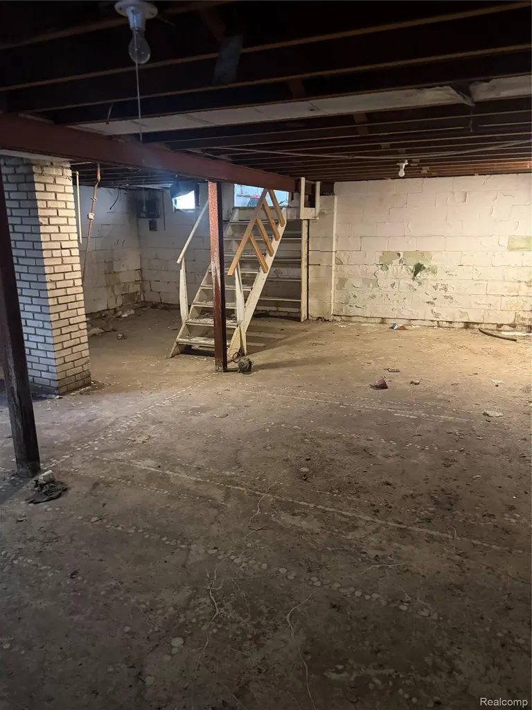 3218 Trumbull Avenue Flint City MI 48504
