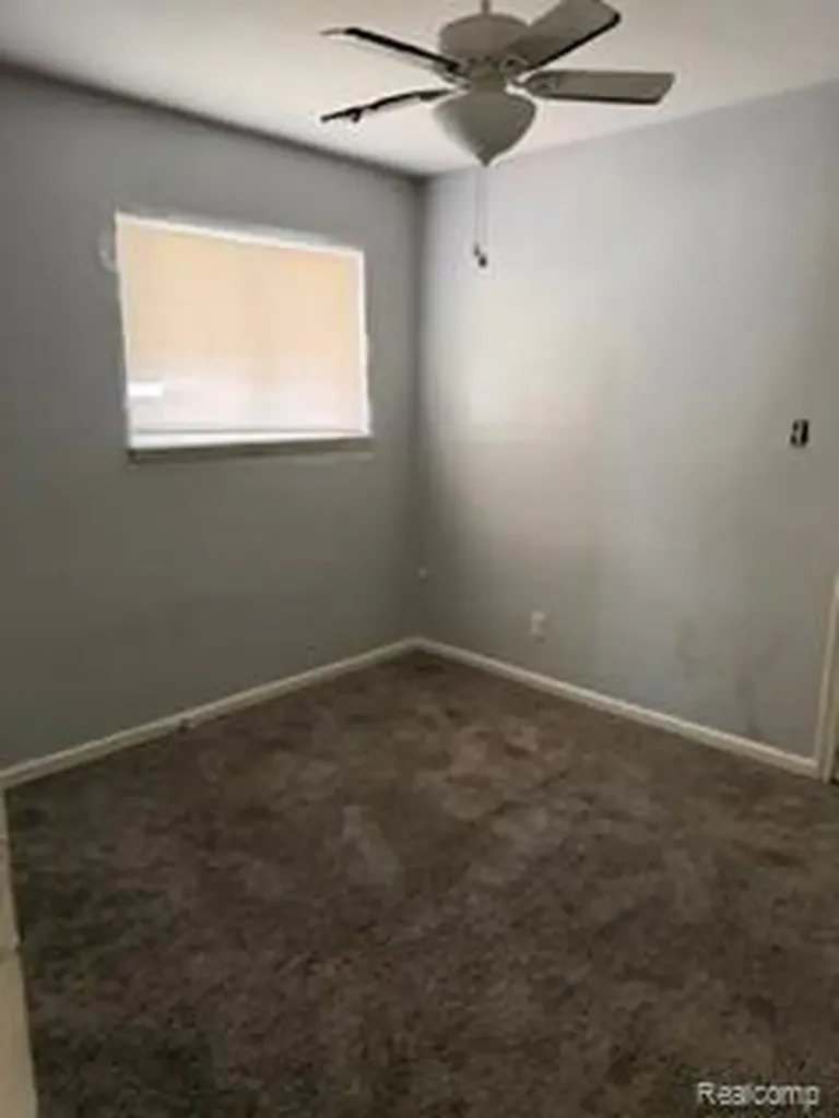 15358 Greenfield Road Detroit City MI 48227