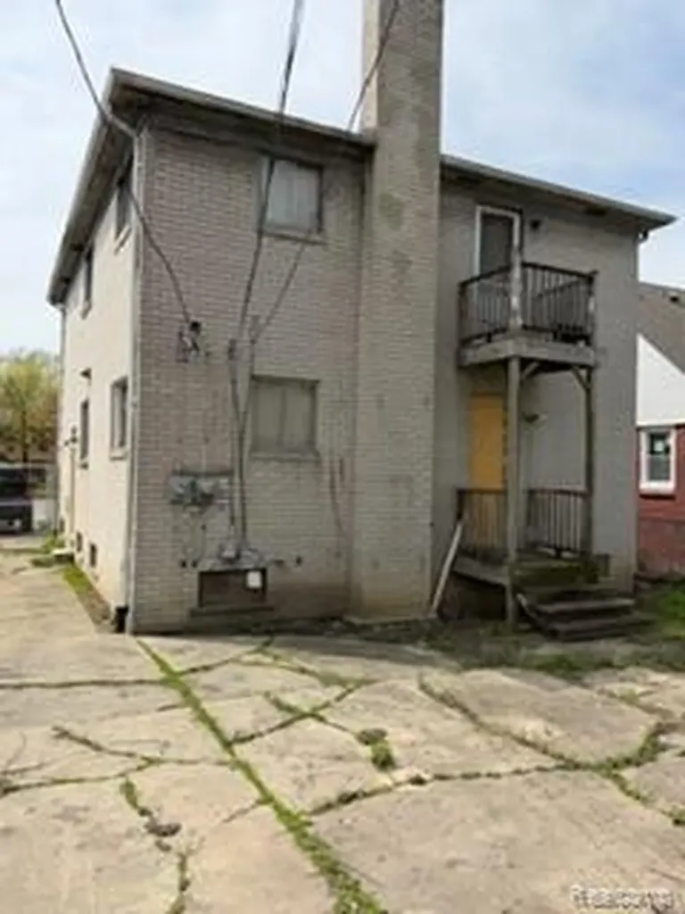 15358 Greenfield Road Detroit City MI 48227