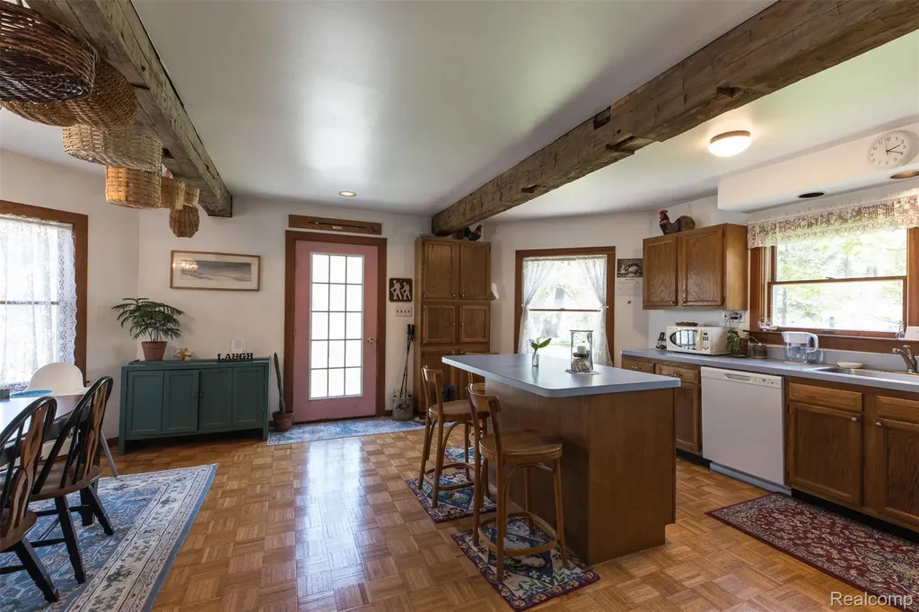 25425 6th Street Grosse Ile Township MI 48138