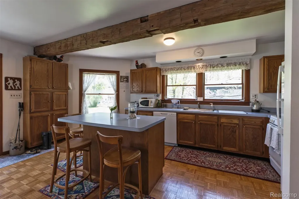 25425 6th Street Grosse Ile Township MI 48138