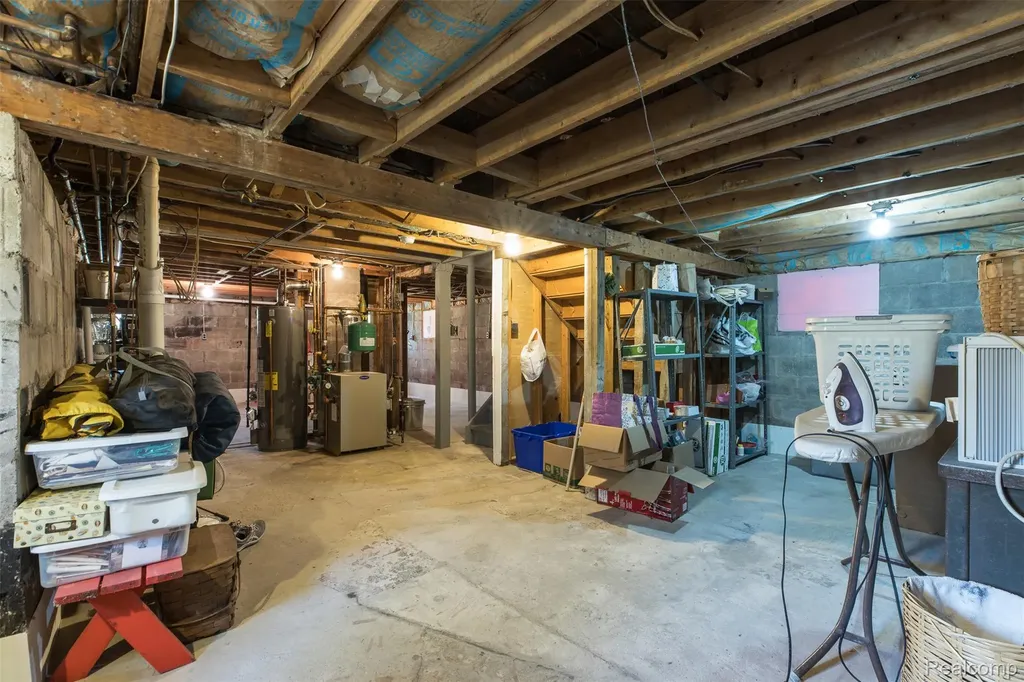 25425 6th Street Grosse Ile Township MI 48138