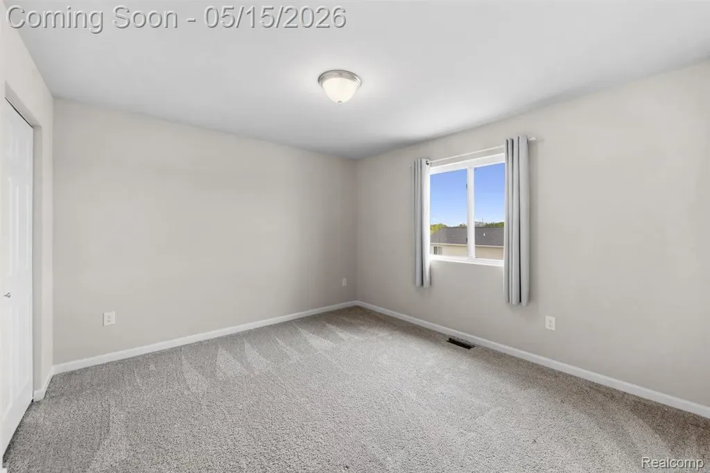 2888 Sycamore River Drive Handy Township MI 48836