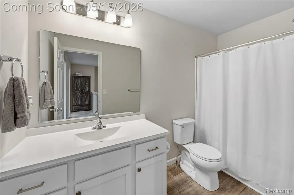 2888 Sycamore River Drive Handy Township MI 48836
