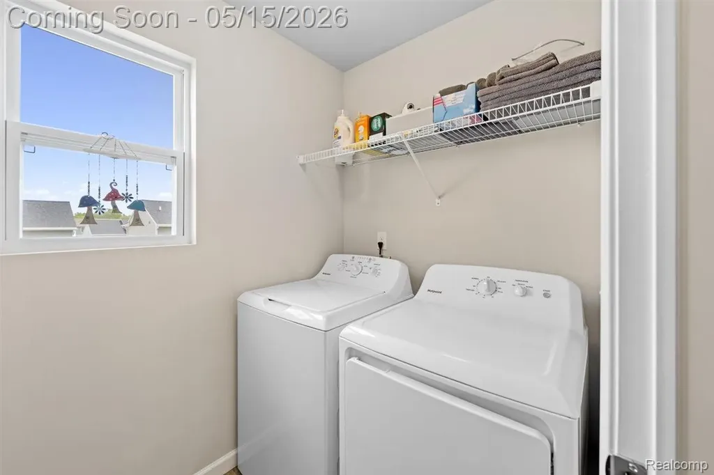 2888 Sycamore River Drive Handy Township MI 48836