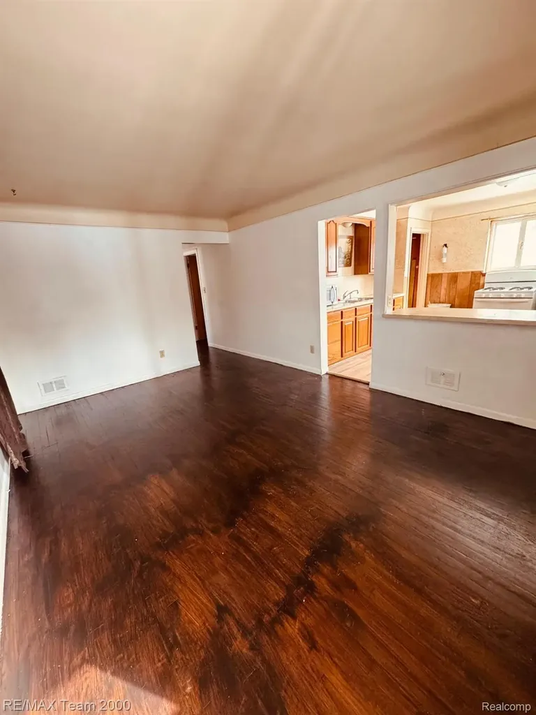 1402 Morris Avenue Lincoln Park City MI 48146