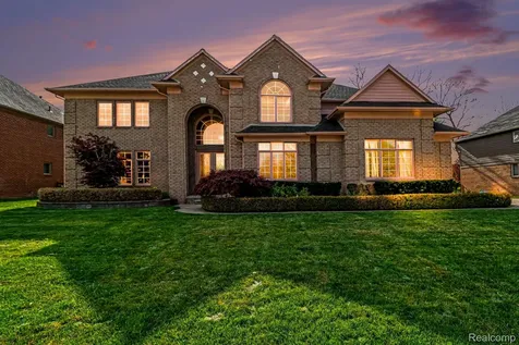 6929 Dakota Drive Troy City MI 48098