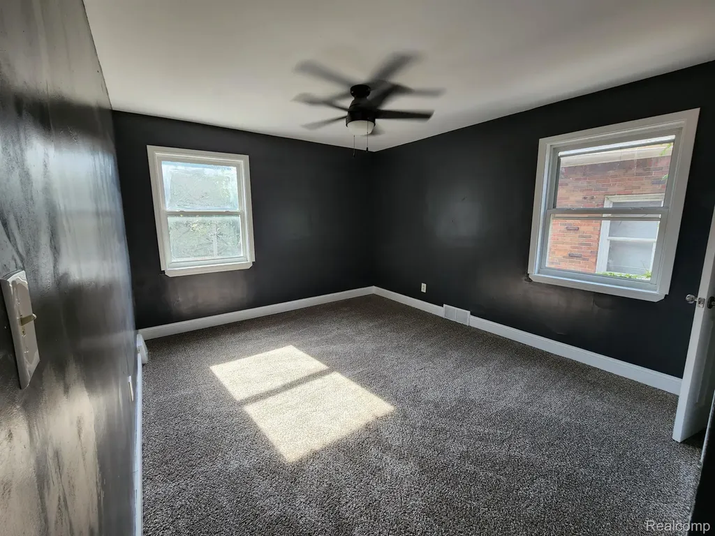 17377 Pennington Drive Detroit City MI 48221
