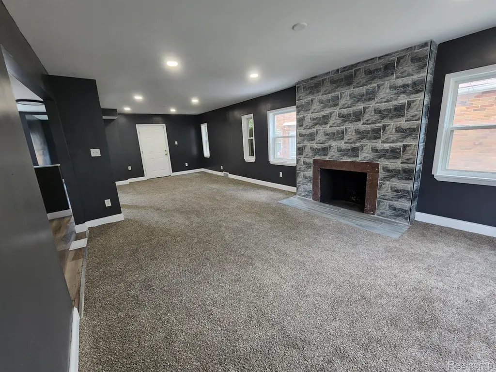 17377 Pennington Drive Detroit City MI 48221