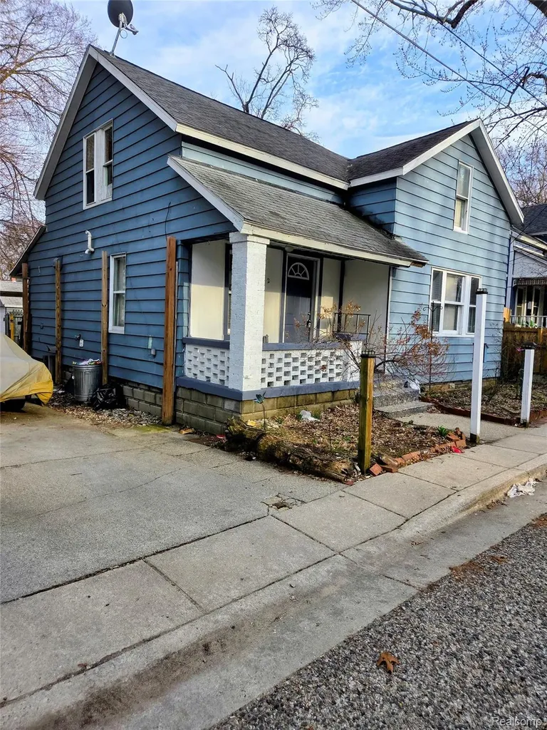 52 Batavia Place NE Grand Rapids City MI 49503