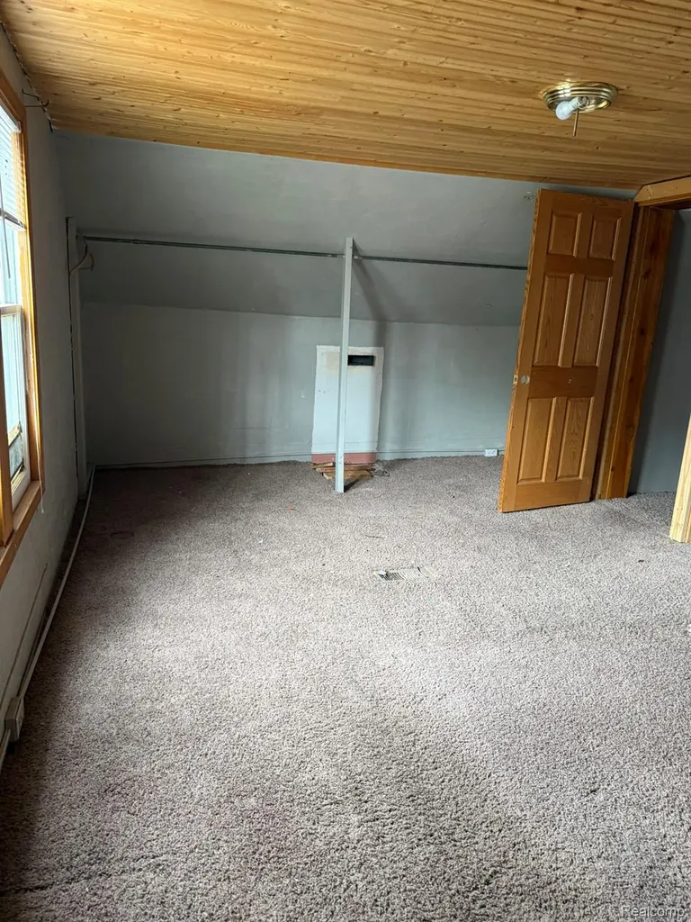 52 Batavia Place NE Grand Rapids City MI 49503