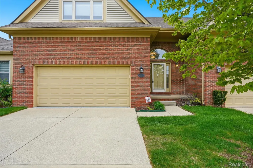 4212 April Lane Sterling Heights City MI 48310