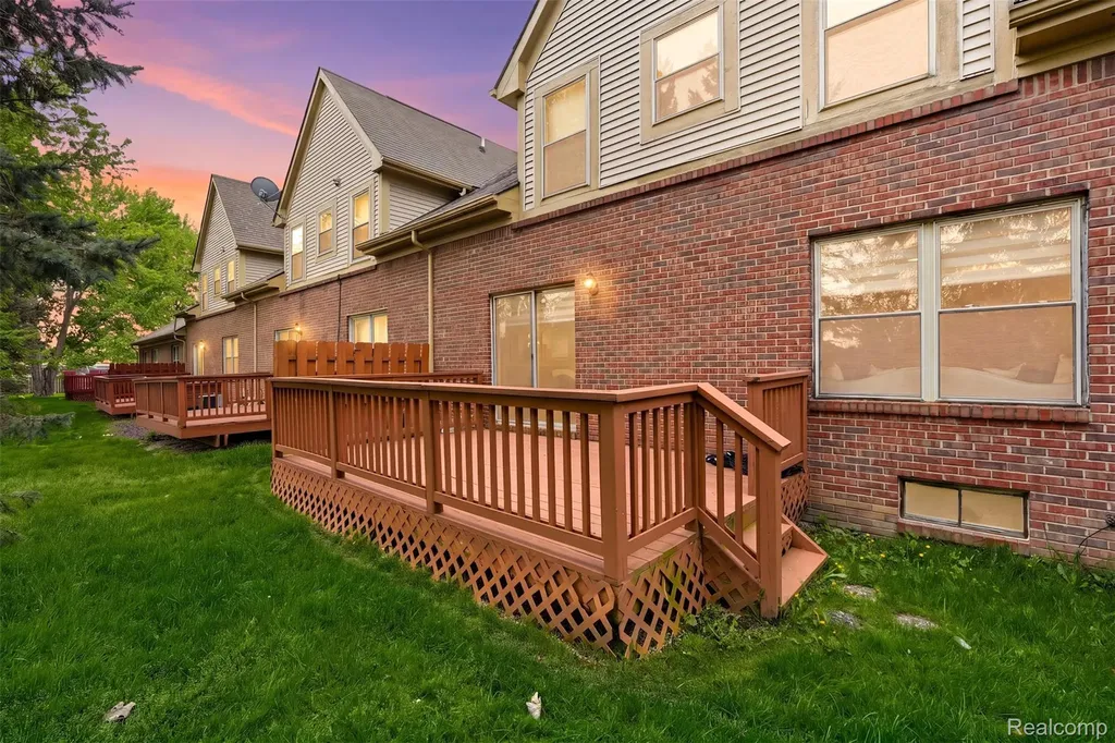 4212 April Lane Sterling Heights City MI 48310