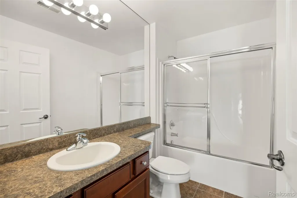 42268 Hanover Drive Van Buren Charter Township MI 48111