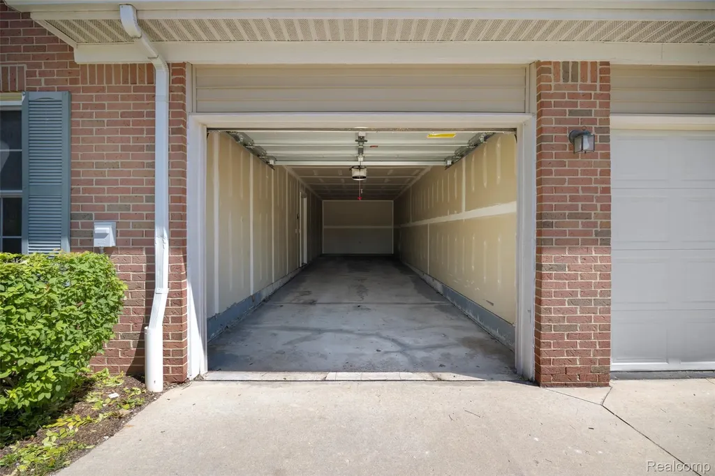 42268 Hanover Drive Van Buren Charter Township MI 48111
