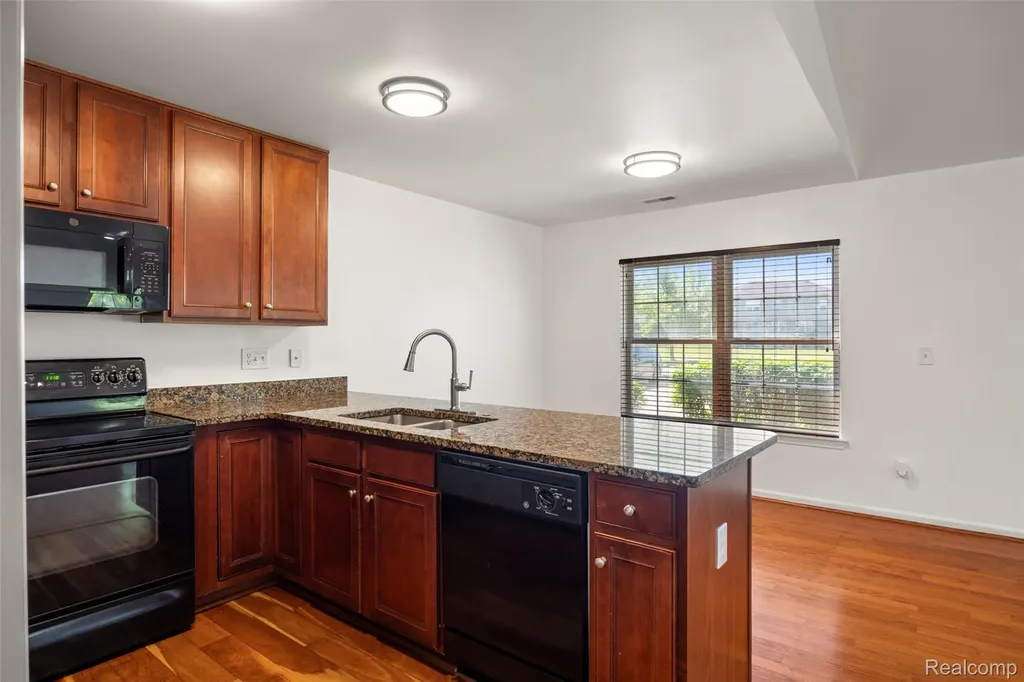 42268 Hanover Drive Van Buren Charter Township MI 48111