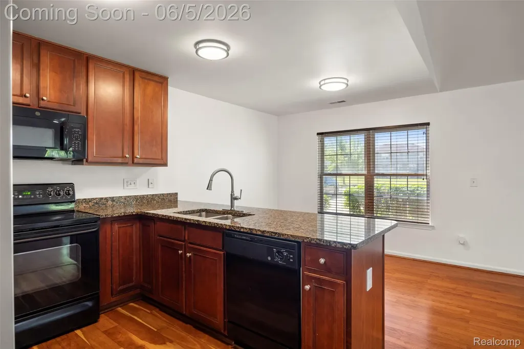 42268 Hanover Drive Van Buren Charter Township MI 48111