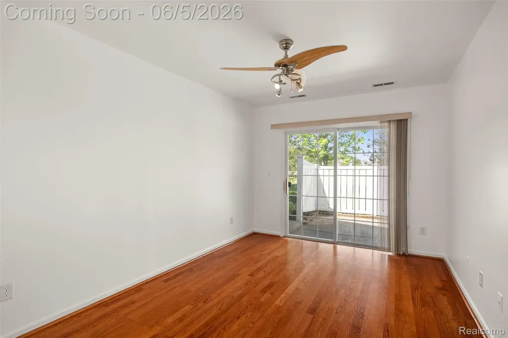 42268 Hanover Drive Van Buren Charter Township MI 48111