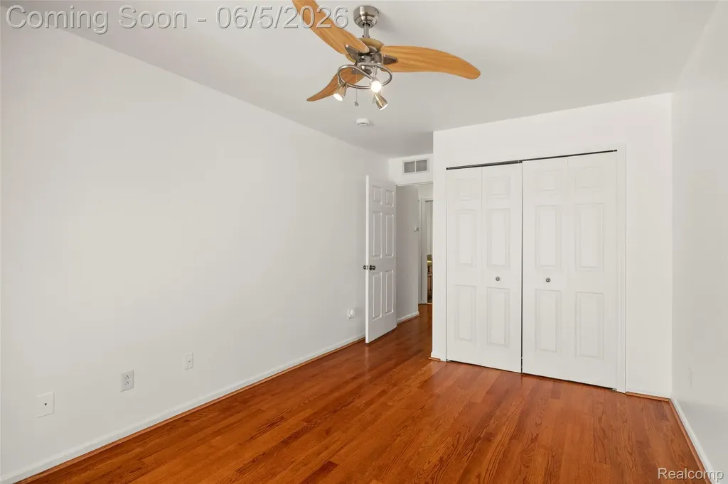 42268 Hanover Drive Van Buren Charter Township MI 48111