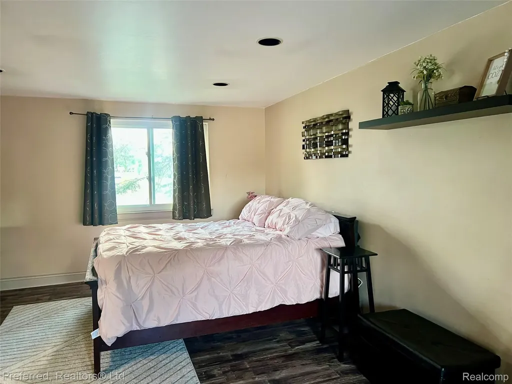 1465 S Norma Street Westland City MI 48186