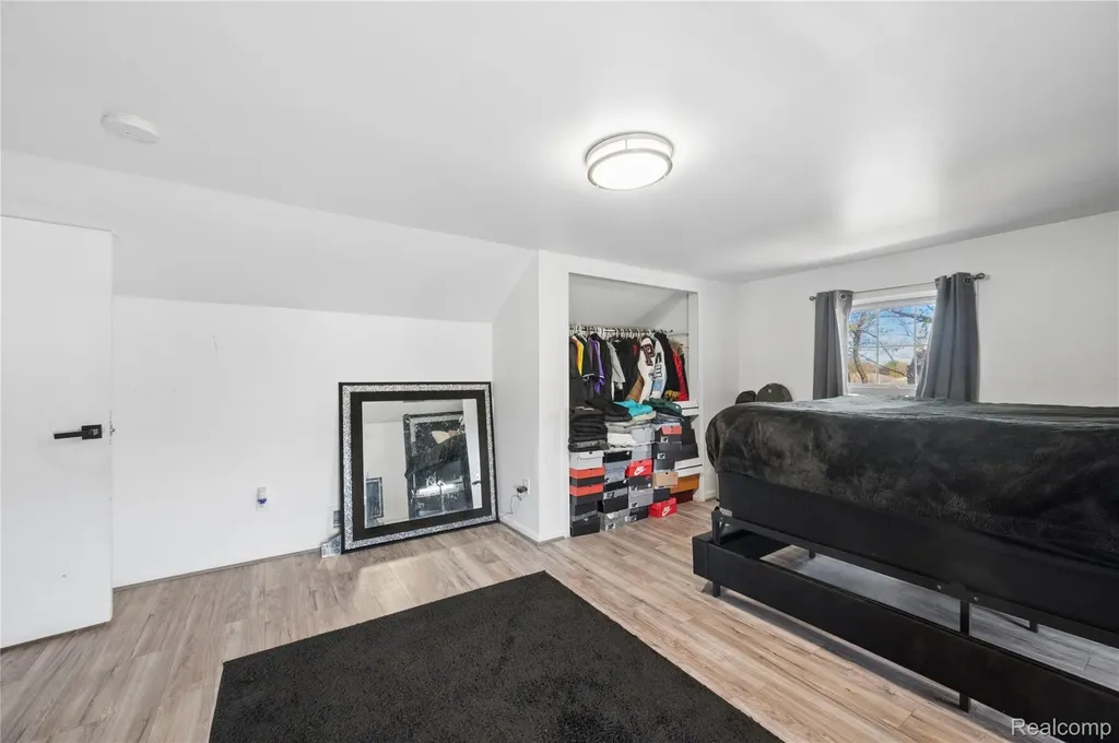 37031 Colgate Sterling Heights City MI 48310
