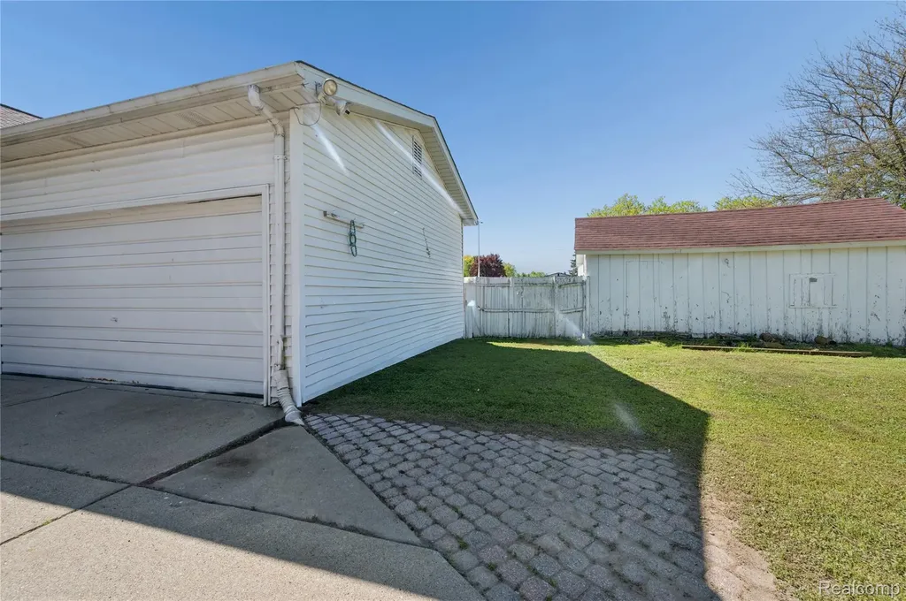 37031 Colgate Sterling Heights City MI 48310