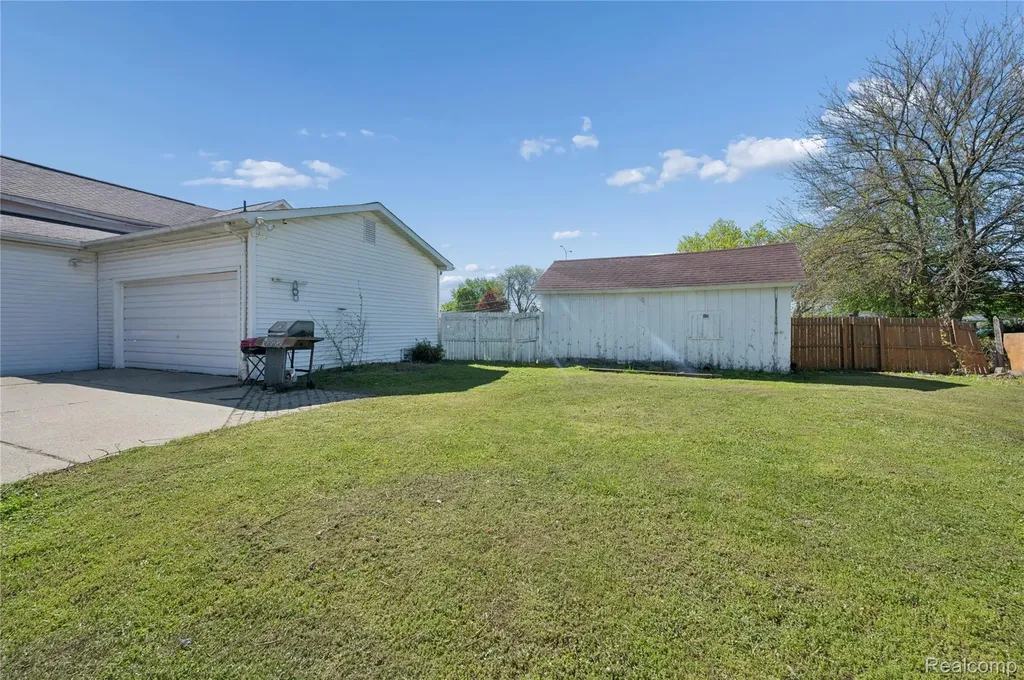 37031 Colgate Sterling Heights City MI 48310
