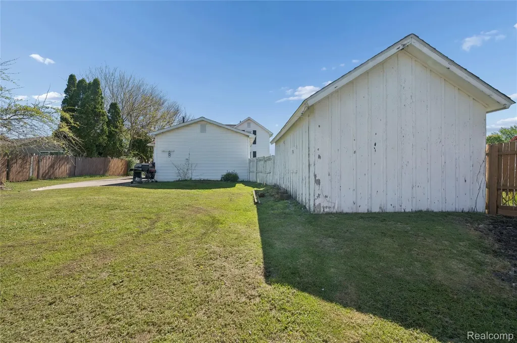 37031 Colgate Sterling Heights City MI 48310