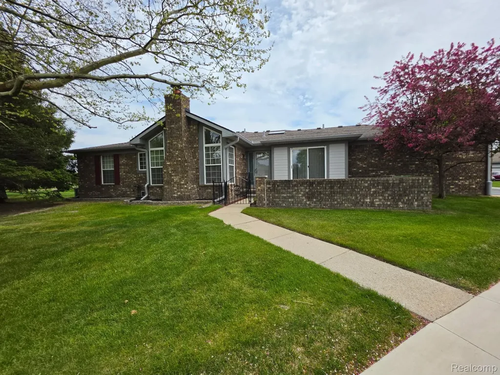 48484 Savoy Court Shelby Charter Township MI 48315