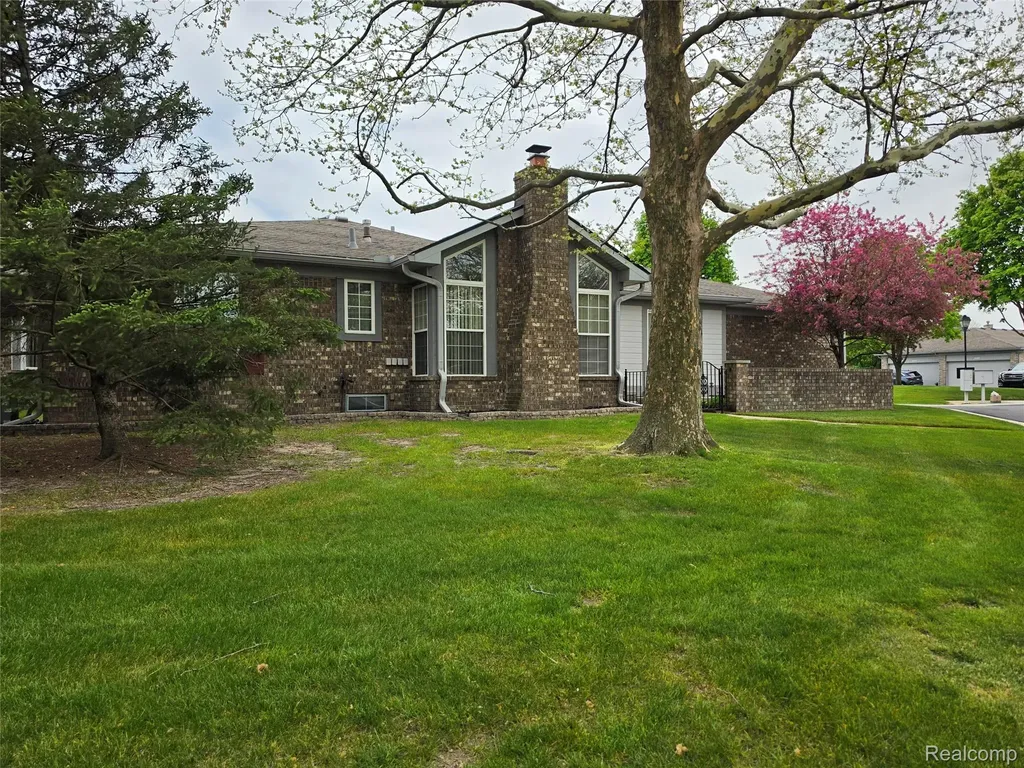 48484 Savoy Court Shelby Charter Township MI 48315
