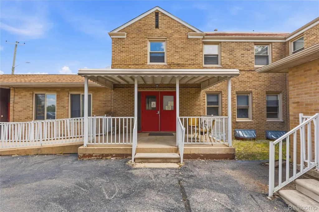 19621 Wood Street Melvindale City MI 48122
