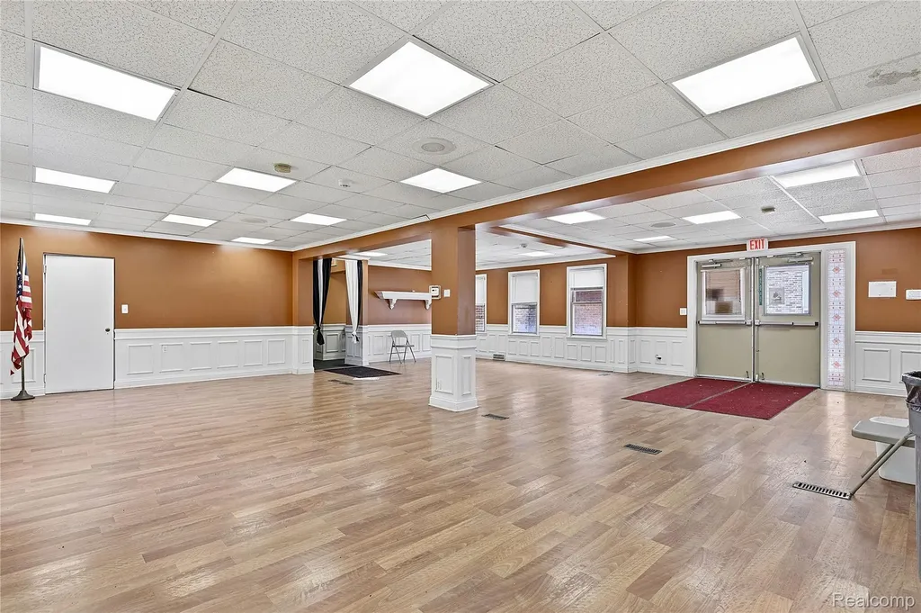 19621 Wood Street Melvindale City MI 48122