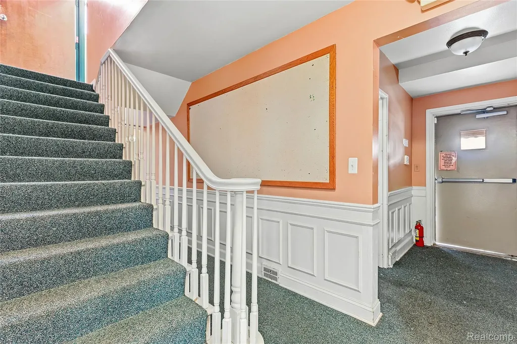 19621 Wood Street Melvindale City MI 48122