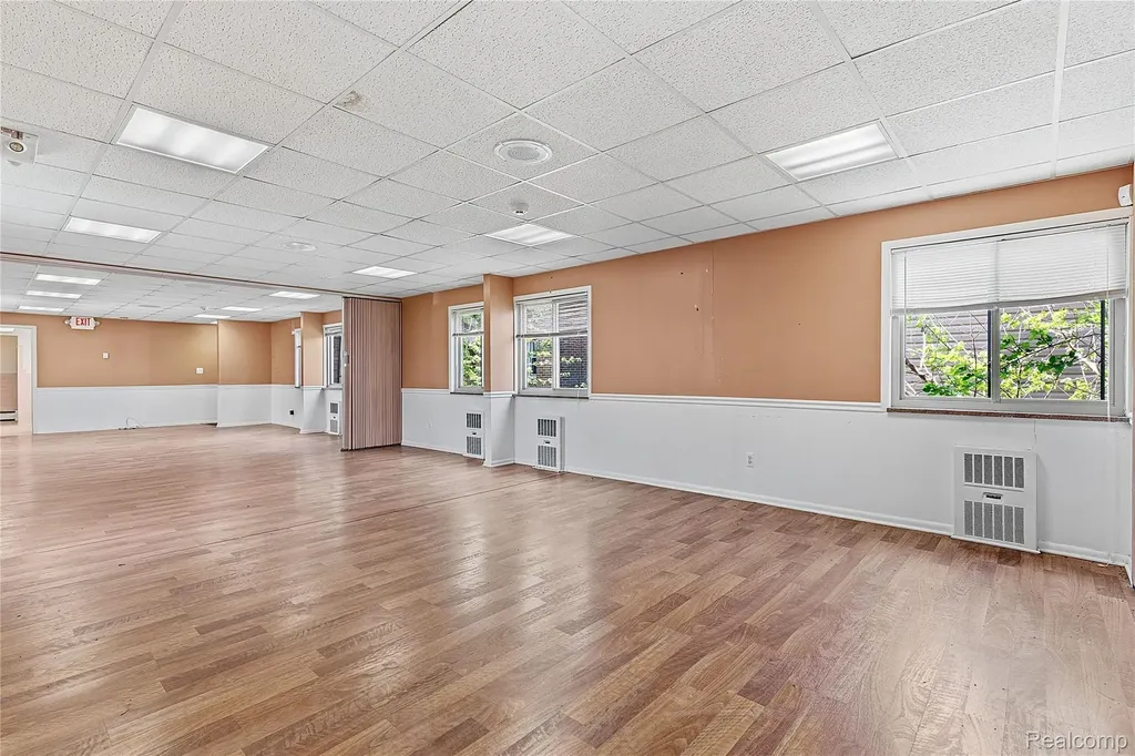 19621 Wood Street Melvindale City MI 48122