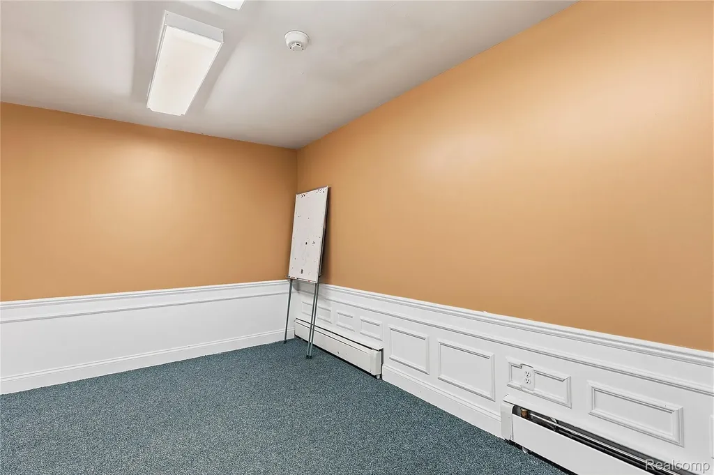 19621 Wood Street Melvindale City MI 48122