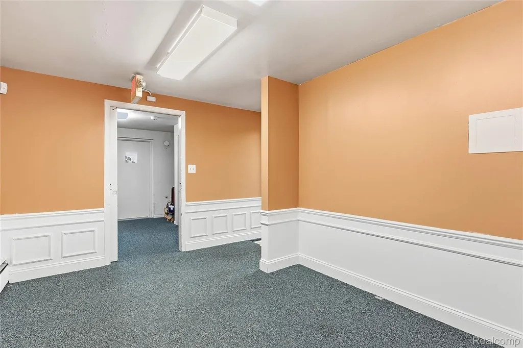 19621 Wood Street Melvindale City MI 48122