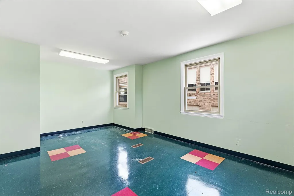 19621 Wood Street Melvindale City MI 48122
