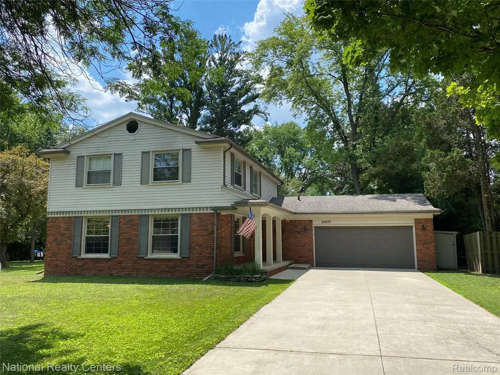 35037 Ellen Court Livonia City MI 48154