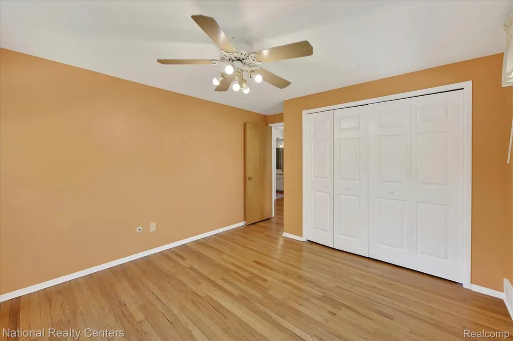 35037 Ellen Court Livonia City MI 48154