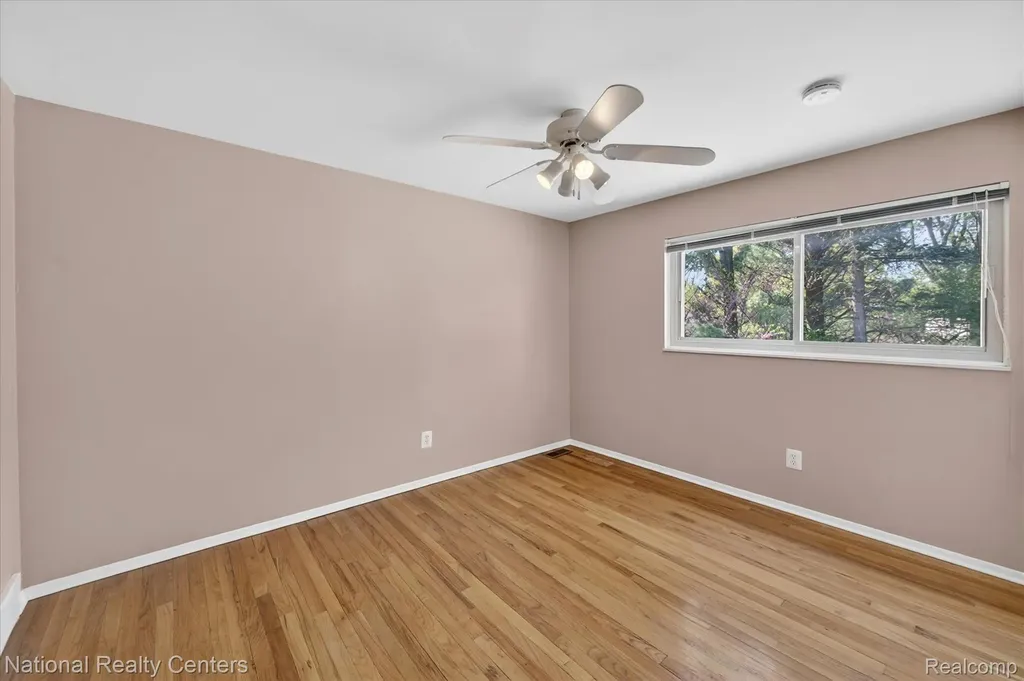 35037 Ellen Court Livonia City MI 48154
