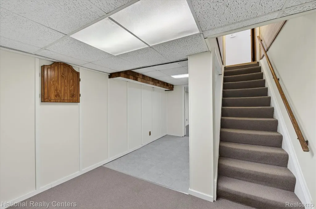 35037 Ellen Court Livonia City MI 48154