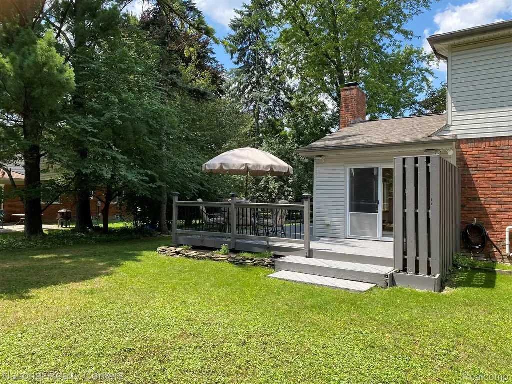 35037 Ellen Court Livonia City MI 48154