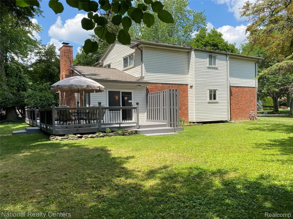 35037 Ellen Court Livonia City MI 48154