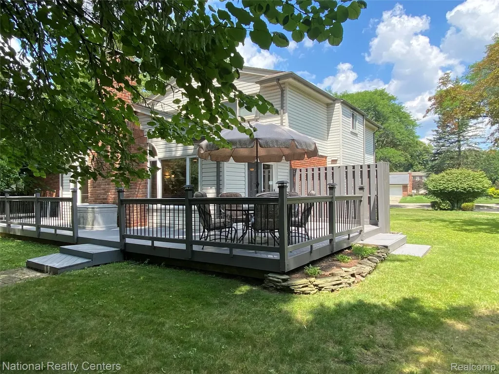 35037 Ellen Court Livonia City MI 48154