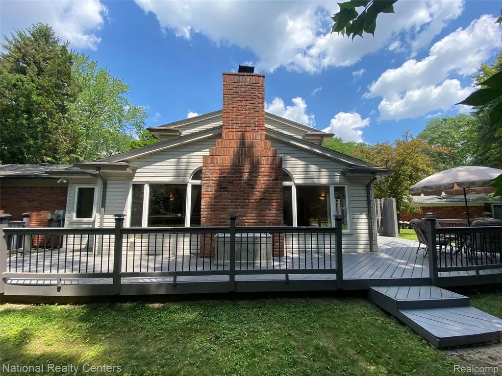 35037 Ellen Court Livonia City MI 48154