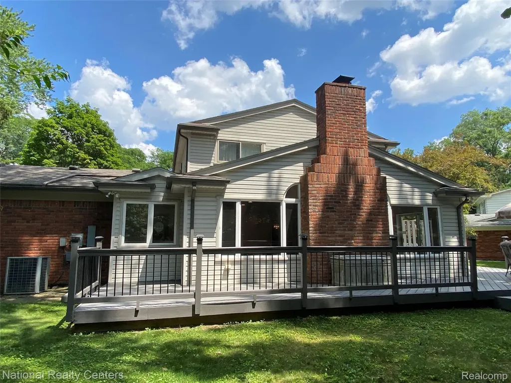 35037 Ellen Court Livonia City MI 48154